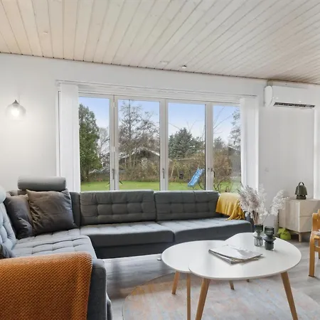 Thurgot - 100m From The Sea By Interhome *